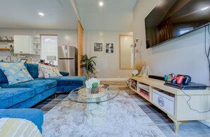 TV connectée, console de jeux vidéo, Netflix, livres