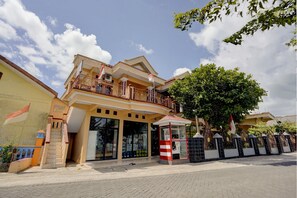 واجهة المنشأة