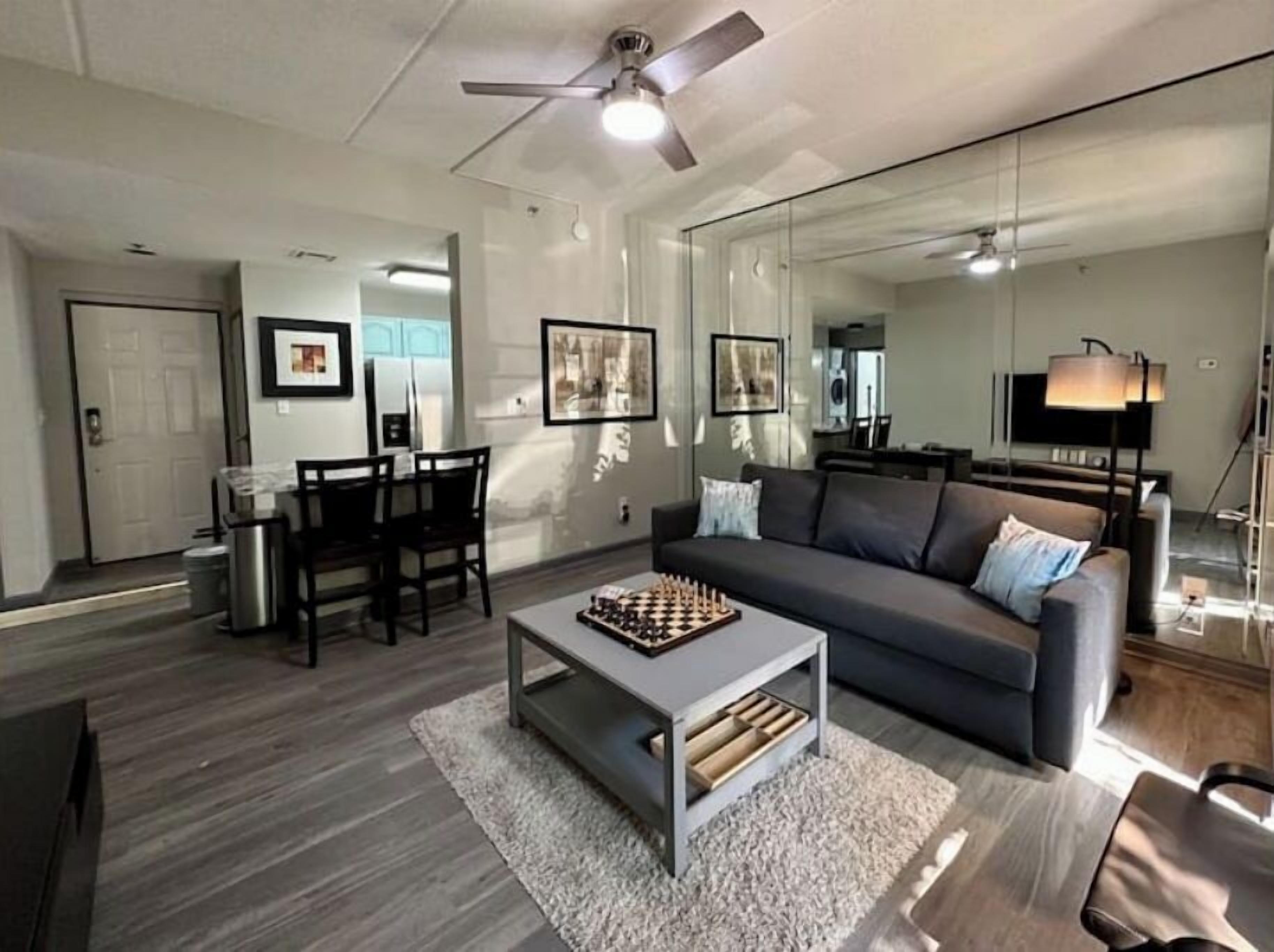 Carowinds Retreat: Hideaway 1 BR Apt