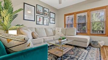 TV, videogiochi, libri, studio