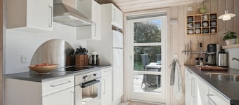 Amazing home in Vestervig with kitchen