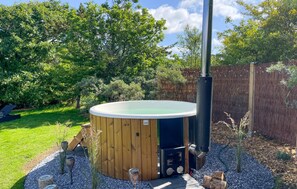 Outdoor spa tub - Amazing home in Vestervig with kitchen (Vestervig)