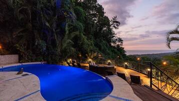 Piscine extérieure, piscine chauffée