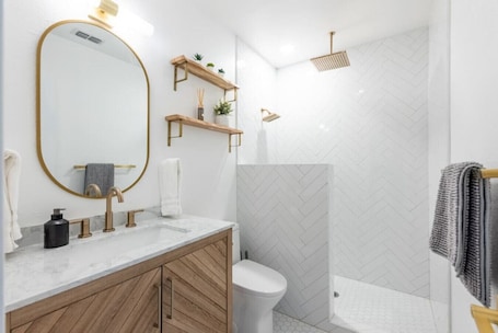 Hair dryer. Downtown - Walk to Wimberley Square! Pearl Bungalow @ Beer Ranch Project Inn