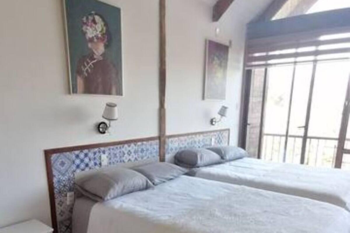 1 bedroom, individually decorated, individually furnished