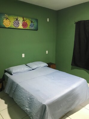 8 bedrooms, WiFi, bed sheets - Perfect place for recharge your energy and make friends  (Rio Vermelho Salvador)