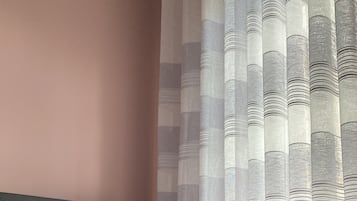 2 dormitorios, tabla de planchar con plancha, wifi gratis y ropa de cama