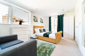 2 bedrooms, iron/ironing board, travel cot, WiFi