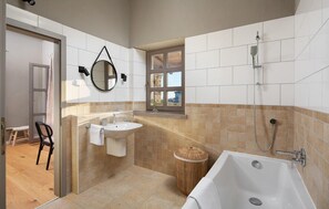 Shower - Nice home in Sv. Lovrec with WiFi (Sv. Lovrec)