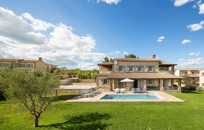 Exterior - Nice home in Sv. Lovrec with WiFi (Sv. Lovrec)