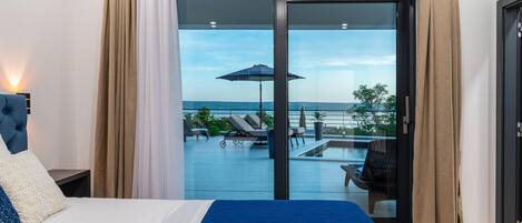 4 bedrooms, travel crib, free WiFi, bed sheets