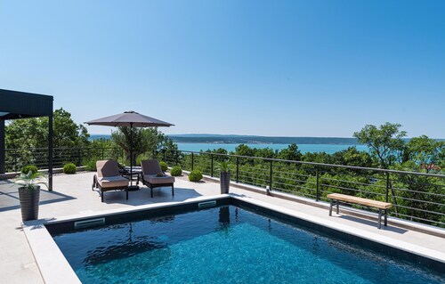 Beautiful home in Maslenica