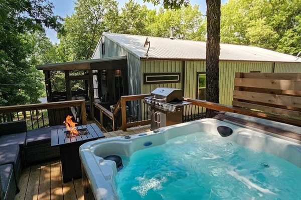 Private hot tub