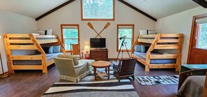 2 chambres, fer et planche à repasser, Wi-Fi, draps fournis