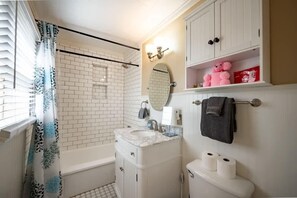 Baignoire, serviettes fournies