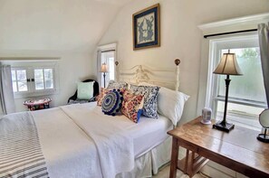 1 bedroom, desk, iron/ironing board, WiFi - Loft near downtown, Pet Friendly (Eureka Springs)