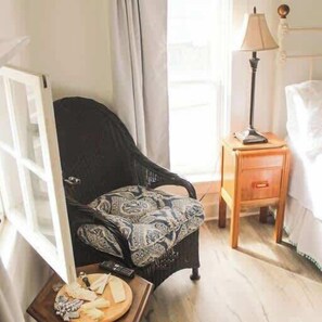 1 bedroom, desk, iron/ironing board, WiFi - Loft near downtown, Pet Friendly (Eureka Springs)