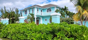 Exterior - Nassau 2BR  Pool & Fast Wi-Fi, Near Airport (Nassau)