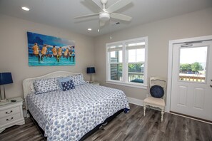 3 bedrooms, iron/ironing board, WiFi, bed sheets - Sandtoesha West, Ocean and Sound Views, in Emerald Isle, close to everything! (Emerald Isle)