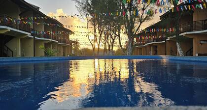 Condomínio Frente mar pé na Área, Piscinas Naturais! Casa Térreo Aconchegante
