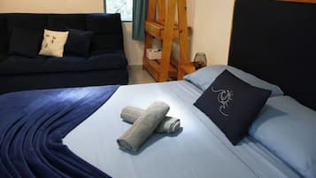 1 bedroom, desk, iron/ironing board, free WiFi