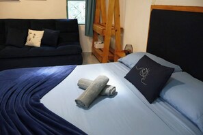 1 bedroom, desk, iron/ironing board, free WiFi