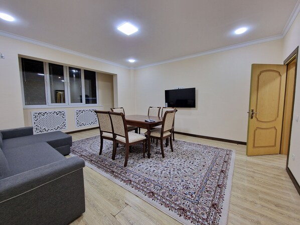 Interior - Furnished 2 bedroom apartment in central Tashkent (Тоshkent)