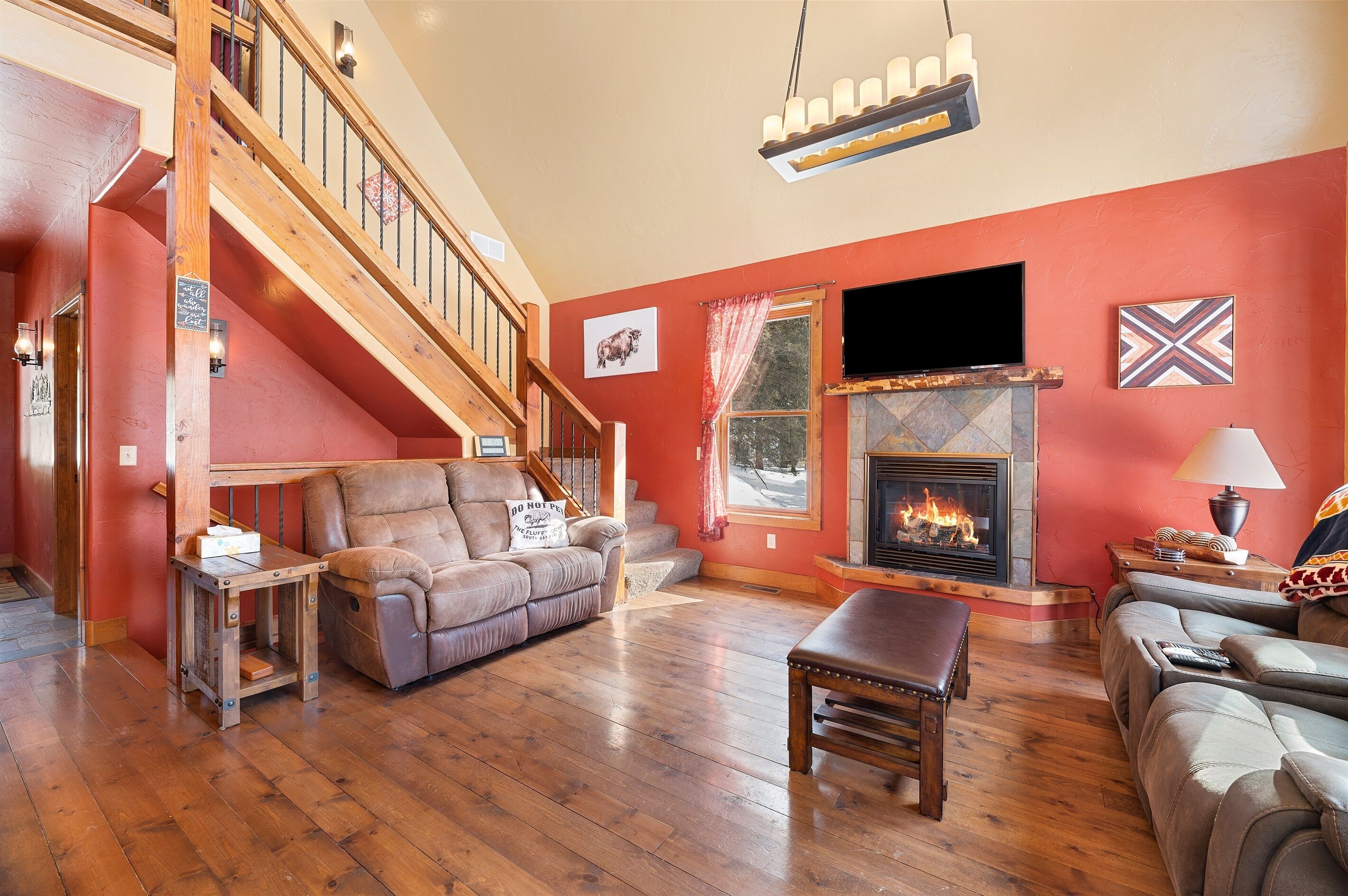 智能电视、壁炉、电子游戏