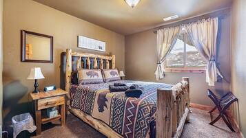 4 bedrooms, iron/ironing board, travel crib, free WiFi