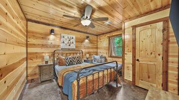 3 bedrooms, iron/ironing board, travel crib, free WiFi