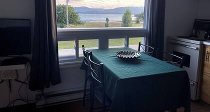 Sea Breeze Cottages And Motel