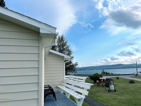 Exterior. Sea Breeze Cottages And Motel