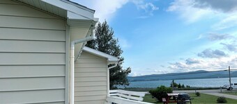 Sea Breeze Cottages And Motel