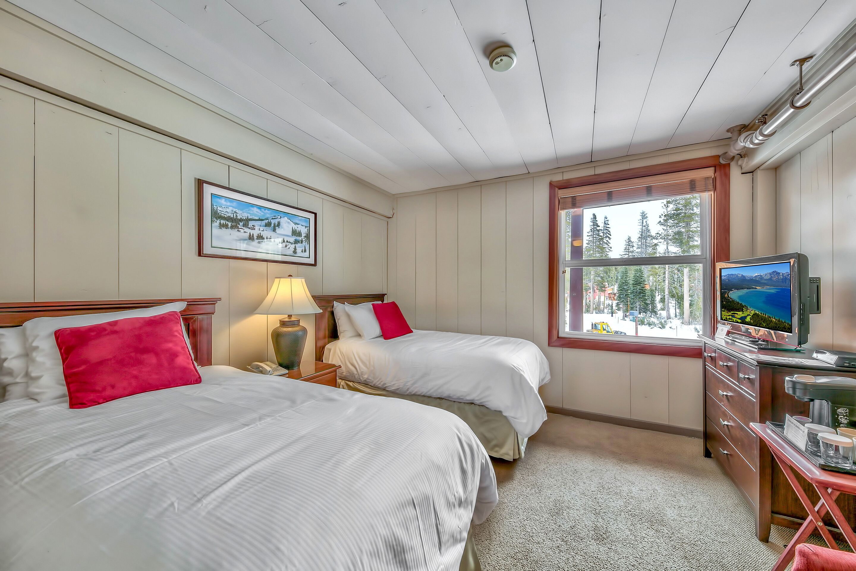 1 habitación, tabla de planchar con plancha y wifi 