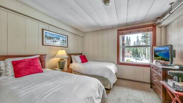 1 bedroom, iron/ironing board, WiFi