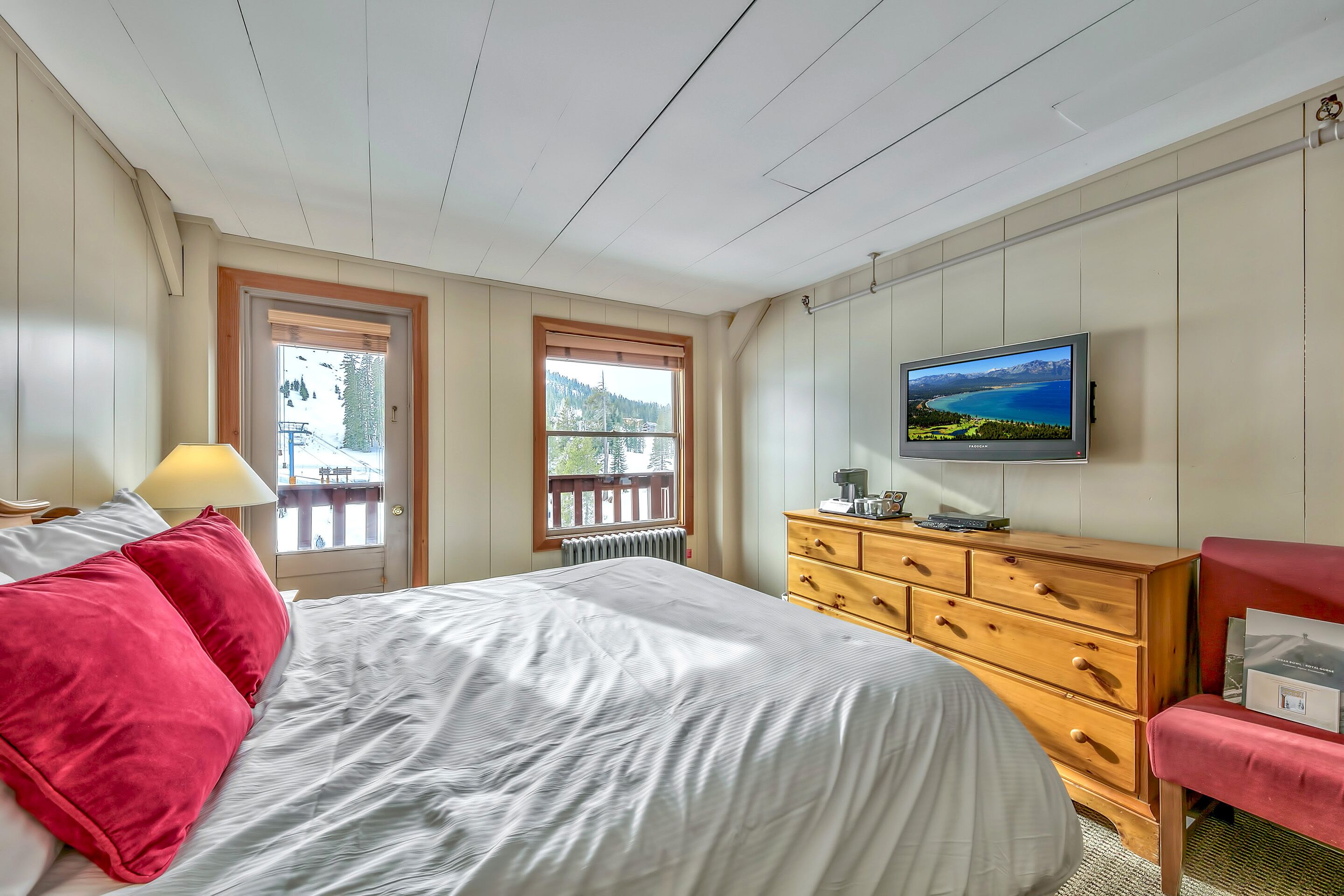 2 habitaciones, tabla de planchar con plancha y wifi 