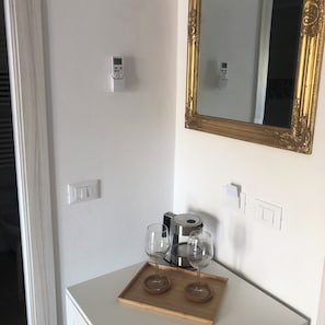 Kamar Double atau Twin Deluks, 1 kamar tidur, pemandangan laut, tepi pantai | Seprai premium, minibar gratis, brankas, dan didekorasi berbeda-beda