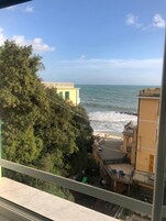 Premium bedding, free minibar, in-room safe, individually decorated