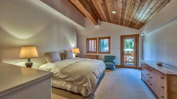 4 bedrooms, iron/ironing board, WiFi
