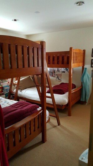 4 bedrooms, WiFi