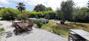 Outdoor dining - Appartement Avec Piscine et spa (Anduze)
