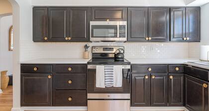 Minutes from oregon wine country and walking distance from George Fox University
