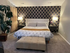 3 bedrooms, iron/ironing board, WiFi, bed sheets