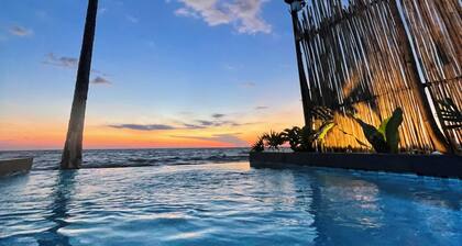 Loretta beach house + infty pool