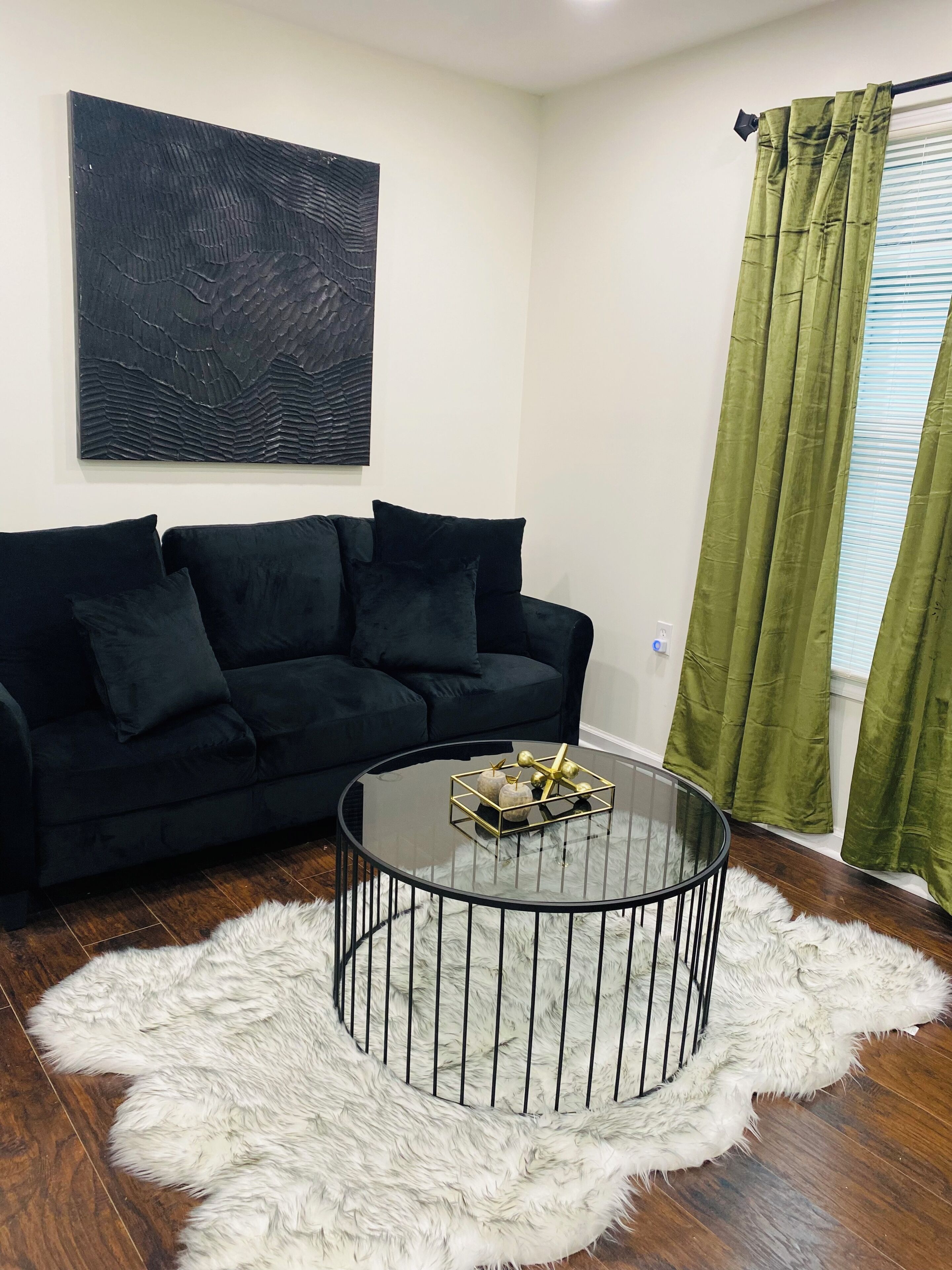 The Luxe! 3 bedroom 1 bath 