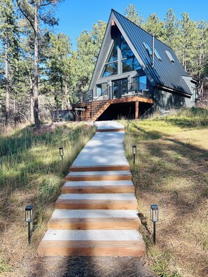 Exterior - Cozy Private A-Frame Retreat /Hot Tub/w-Views (Monument)