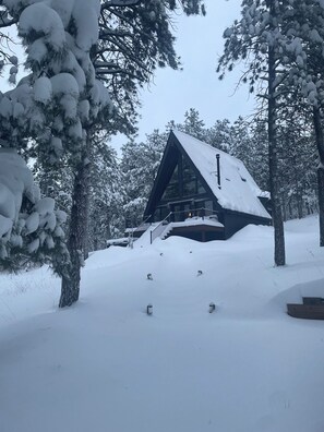 Exterior - Cozy Private A-Frame Retreat /Hot Tub/w-Views (Monument)