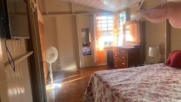 2 slaapkamers, een strijkplank/strijkijzer, gratis wifi, beddengoed
