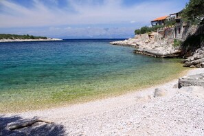 2 bedrooms - Accommodation in Coves Sea View - 7 m From Beach (Jelsa)