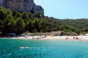 2 bedrooms - Accommodation in Coves Sea View - 7 m From Beach (Jelsa)